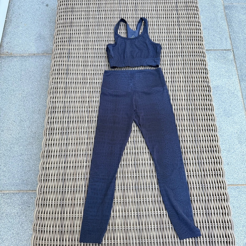 Varley croc embossed navy blue full length legging size small